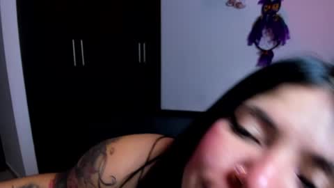 Ailyn  online show from December 22, 2024, 5:12 am