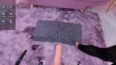 Daniela  online show from November 30, 2025, 12:09 pm