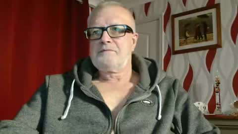 Brian ... online show from October 29, 2025, 9:05 pm