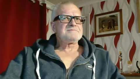 Brian ... online show from November 17, 2025, 8:58 pm