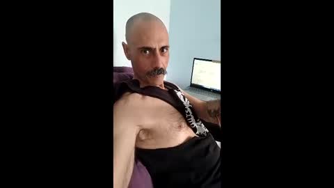 daddy_kael online show from May 1, 2026, 3:27 pm