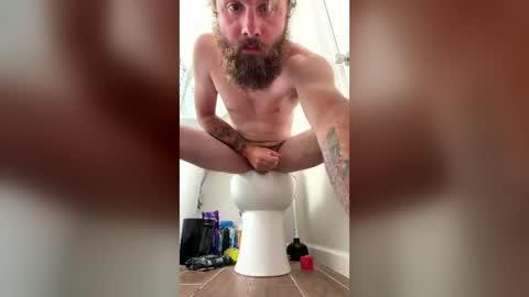 daddydthatsme online show from June 19, 2026, 10:35 pm