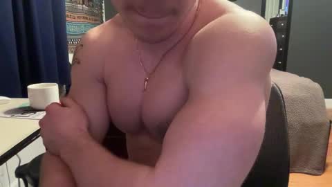 Snapshot of daddygmoney6969 chatting on March 15, 2026, 1:33 am daddygmoney6969 online show from March 15, 2026, 1:33 am