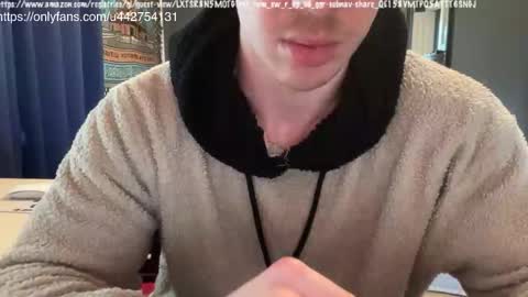 Snapshot of daddygmoney6969 chatting on March 21, 2026, 12:43 pm daddygmoney6969 online show from March 21, 2026, 12:43 pm