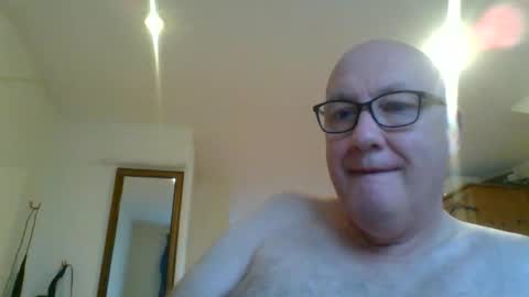 Snapshot of daddyhere4uall6 chatting on October 14, 2025, 7:09 am daddyhere4uall6 online show from October 14, 2025, 7:09 am