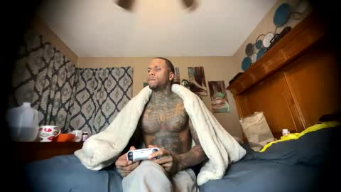 sexy tatted king bbc online show from May 3, 2026, 2:39 am