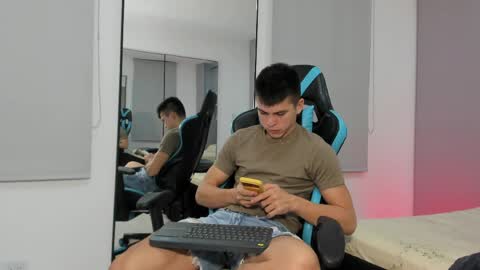 Snapshot of daddyrich4u chatting on May 8, 2026, 1:44 am daddyrich4u online show from May 8, 2026, 1:44 am
