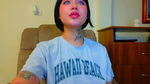 Valen online show from April 23, 2026, 2:13 am