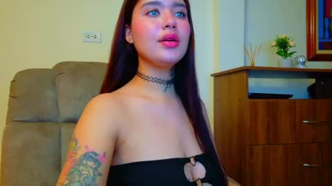 Snapshot of daddys_little_secrett chatting on June 3, 2026, 2:58 am Valen online show from June 3, 2026, 2:58 am