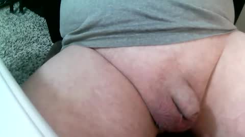 Snapshot of daddysmalls_55 chatting on December 20, 2024, 10:32 pm daddysmalls online show from December 20, 2024, 10:32 pm