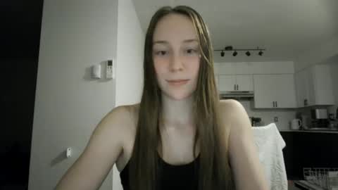 Snapshot of daddysssgoodgirl chatting on October 21, 2025, 7:09 am daddys good girl online show from October 21, 2025, 7:09 am