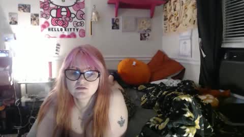 Snapshot of dadsdoll2 chatting on April 11, 2026, 3:33 am dadsdoll2 online show from April 11, 2026, 3:33 am