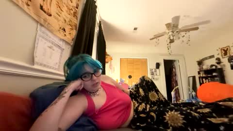 Snapshot of dadsdoll2 chatting on May 3, 2026, 5:57 am dadsdoll2 online show from May 3, 2026, 5:57 am