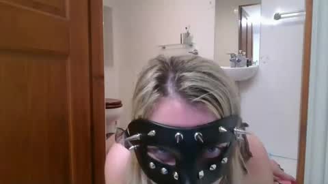 Snapshot of dadys_cum_nurse chatting on July 31, 2026, 10:53 pm Dadys and his Cum Nurse online show from July 31, 2026, 10:53 pm