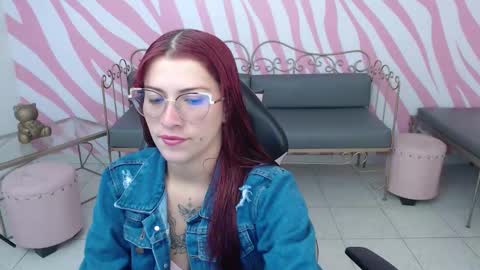 daffne evans online show from November 19, 2025, 8:31 pm