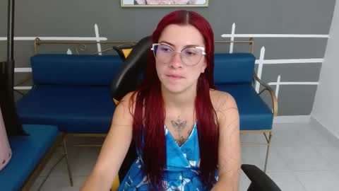 daffne evans online show from November 30, 2025, 1:37 pm