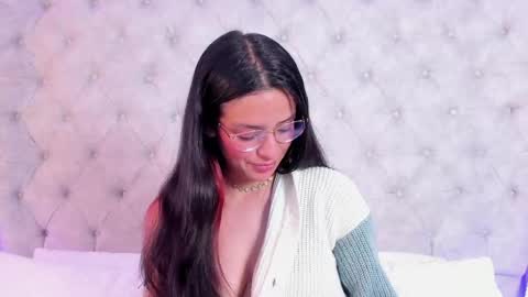 Snapshot of dafne_bss chatting on June 6, 2026, 7:46 am dafne_bss online show from June 6, 2026, 7:46 am