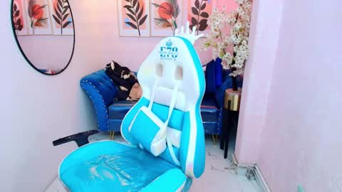 dafne huges online show from September 14, 2025, 11:31 am