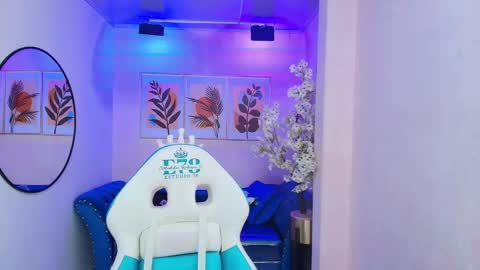 dafne huges online show from October 2, 2025, 7:43 pm