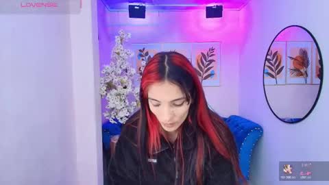 dafne huges online show from October 18, 2025, 7:25 pm