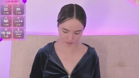 Dafne  online show from April 25, 2026, 2:47 pm