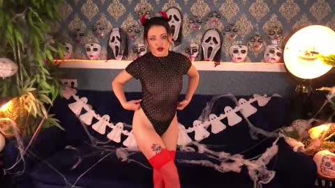 Dafni Mon online show from October 31, 2025, 7:31 am