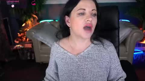 Snapshot of dafni_mon chatting on April 27, 2026, 5:38 am Dafni Mon online show from April 27, 2026, 5:38 am