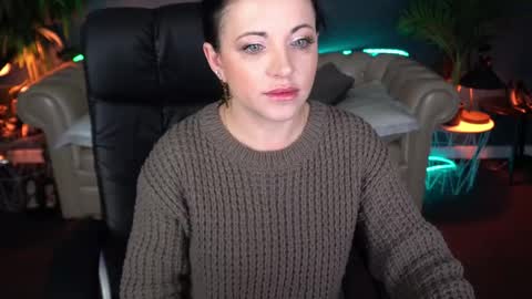 Snapshot of dafni_mon chatting on May 1, 2026, 3:55 am Dafni Mon online show from May 1, 2026, 3:55 am