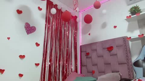 DAFNNE online show from February 17, 2025, 12:05 pm