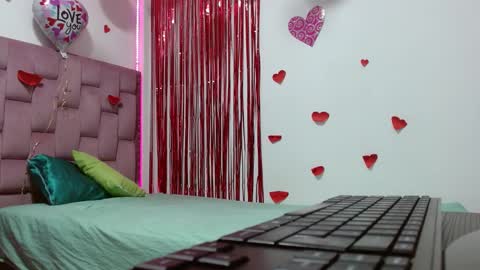 DAFNNE online show from February 24, 2025, 12:05 pm