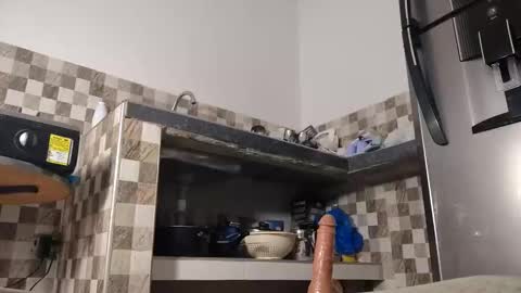 DAFNNE online show from October 4, 2025, 2:48 pm