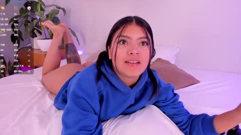 Snapshot of dahiana_cute_ chatting on December 18, 2024, 5:48 am Dahiana online show from December 18, 2024, 5:48 am