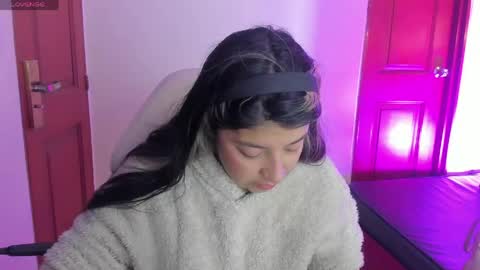 Snapshot of dahiana_dmour chatting on June 4, 2026, 12:33 pm Dahiana online show from June 4, 2026, 12:33 pm