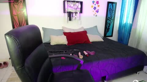 Snapshot of dahiana_sterling chatting on January 23, 2025, 10:11 pm Dahiana online show from January 23, 2025, 10:11 pm