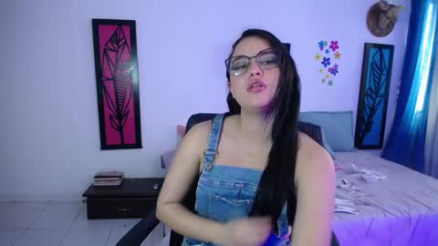 Snapshot of dahiana_sterling chatting on February 12, 2025, 3:05 pm Dahiana online show from February 12, 2025, 3:05 pm