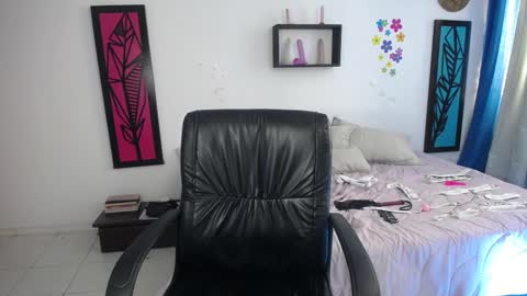 Snapshot of dahiana_sterling chatting on February 15, 2025, 6:33 pm Dahiana online show from February 15, 2025, 6:33 pm