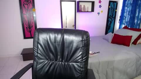 Snapshot of dahiana_sterling chatting on February 22, 2025, 10:42 pm Dahiana online show from February 22, 2025, 10:42 pm