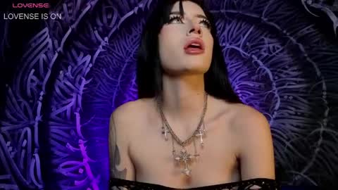 Dahlia online show from April 19, 2026, 2:11 am