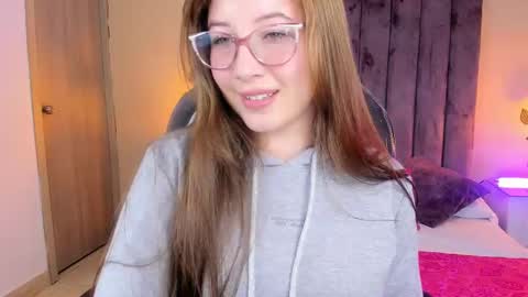 Dahlia online show from October 26, 2025, 5:57 am