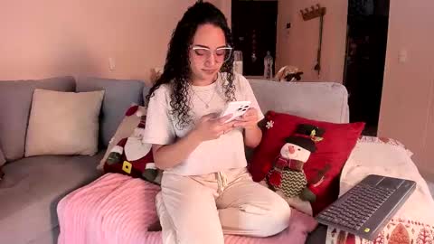 Dahli online show from December 1, 2025, 3:55 am