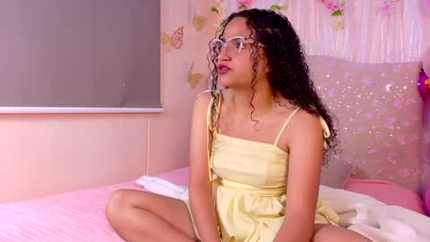 Snapshot of dahliabrowniee chatting on April 16, 2026, 4:35 am Dahli online show from April 16, 2026, 4:35 am