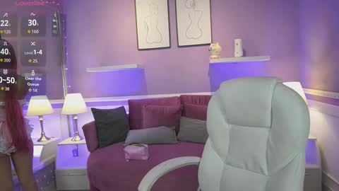 Dahlia Grey online show from November 5, 2025, 11:43 am