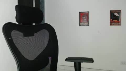 lorena online show from July 14, 2026, 2:05 am