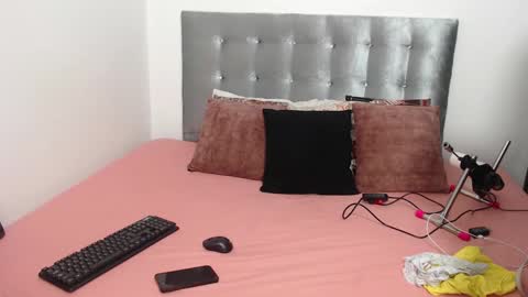 Daiisha.. online show from September 23, 2025, 6:33 pm