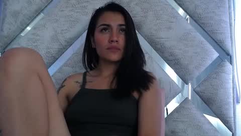 daila_ online show from January 17, 2025, 3:22 pm