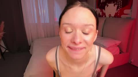 daily_glam online show from November 11, 2025, 12:16 pm