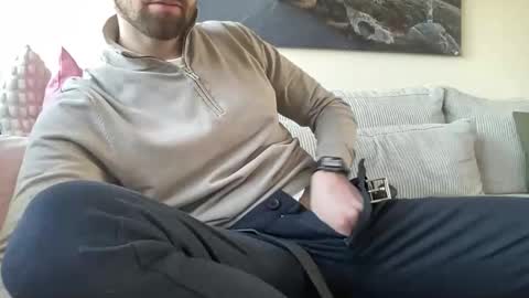 Snapshot of dailybully chatting on March 22, 2026, 12:52 pm Your daily dose online show from March 22, 2026, 12:52 pm