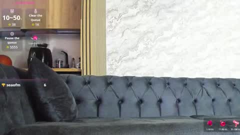 DaIsy Abby online show from October 18, 2025, 7:53 am