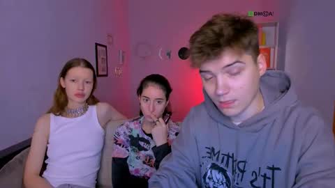 daisy online show from November 15, 2025, 8:16 pm