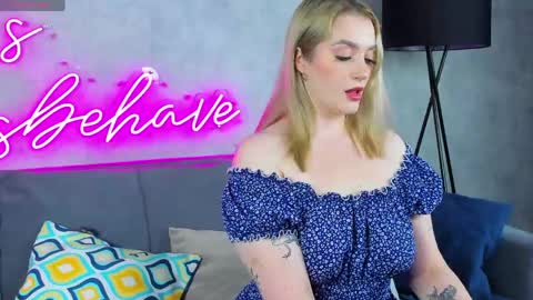 Viickie online show from April 9, 2026, 9:58 am